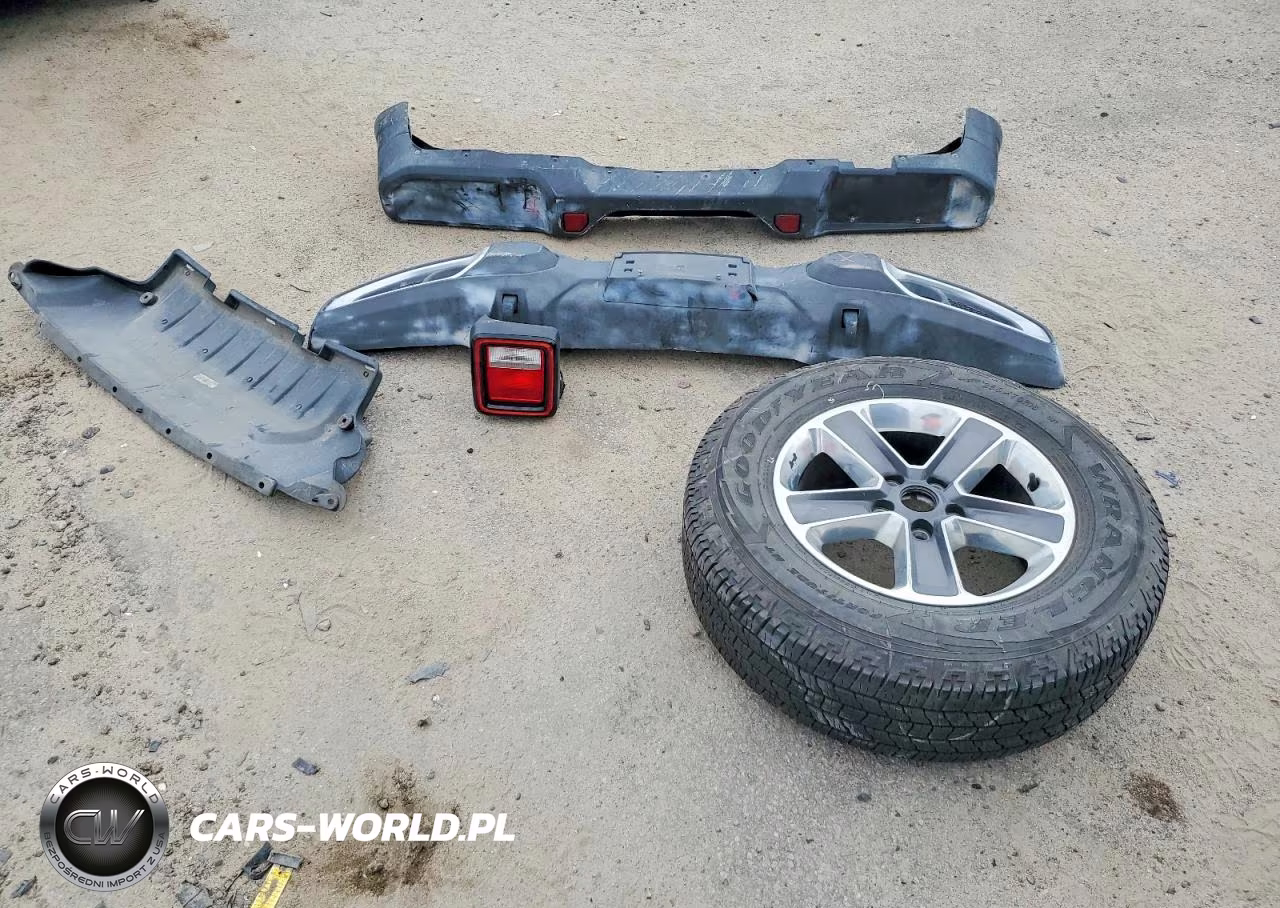 2020 Jeep Wrangler Unlimited Sahara VIN:1C4HJXENXLW159624 - 13