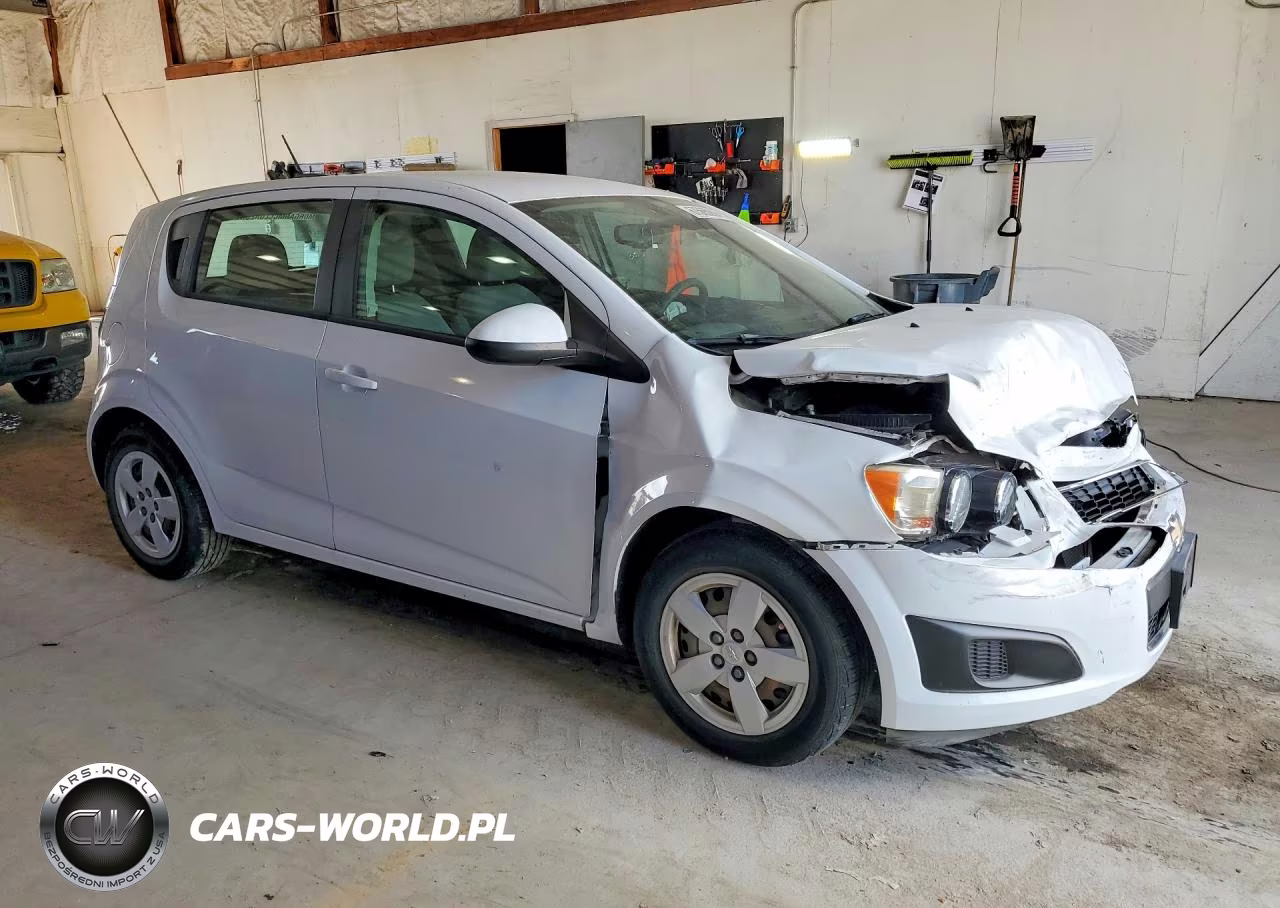 2015 Chevrolet Sonic Ls VIN:1G1JA6SH5F4147366 - 4