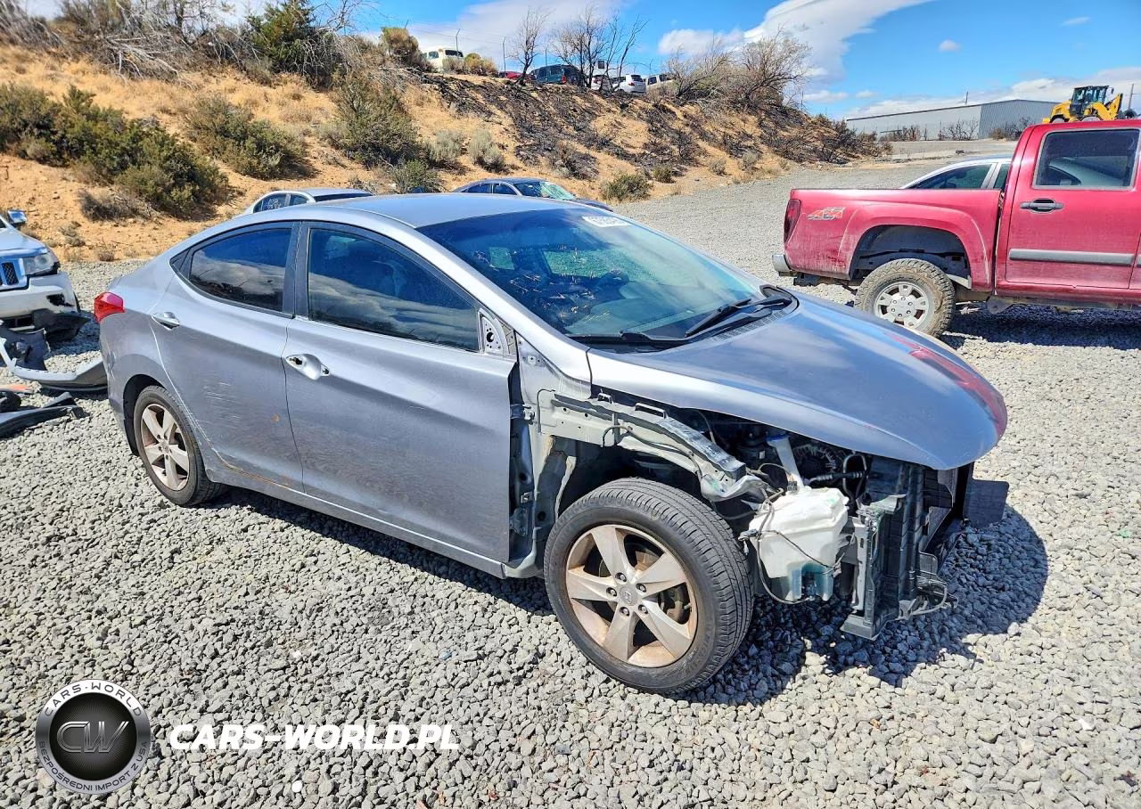 2013 Hyundai Elantra Gls VIN:KMHDH4AE2DU927345 - 4
