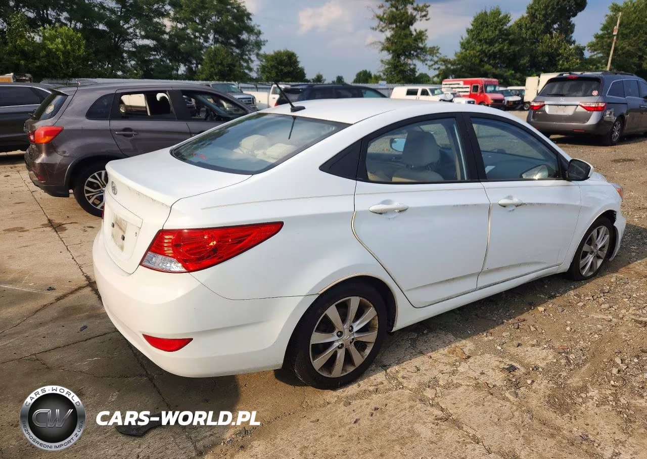 2014 Hyundai Accent Gls VIN:KMHCU4AE9EU588544 - 3