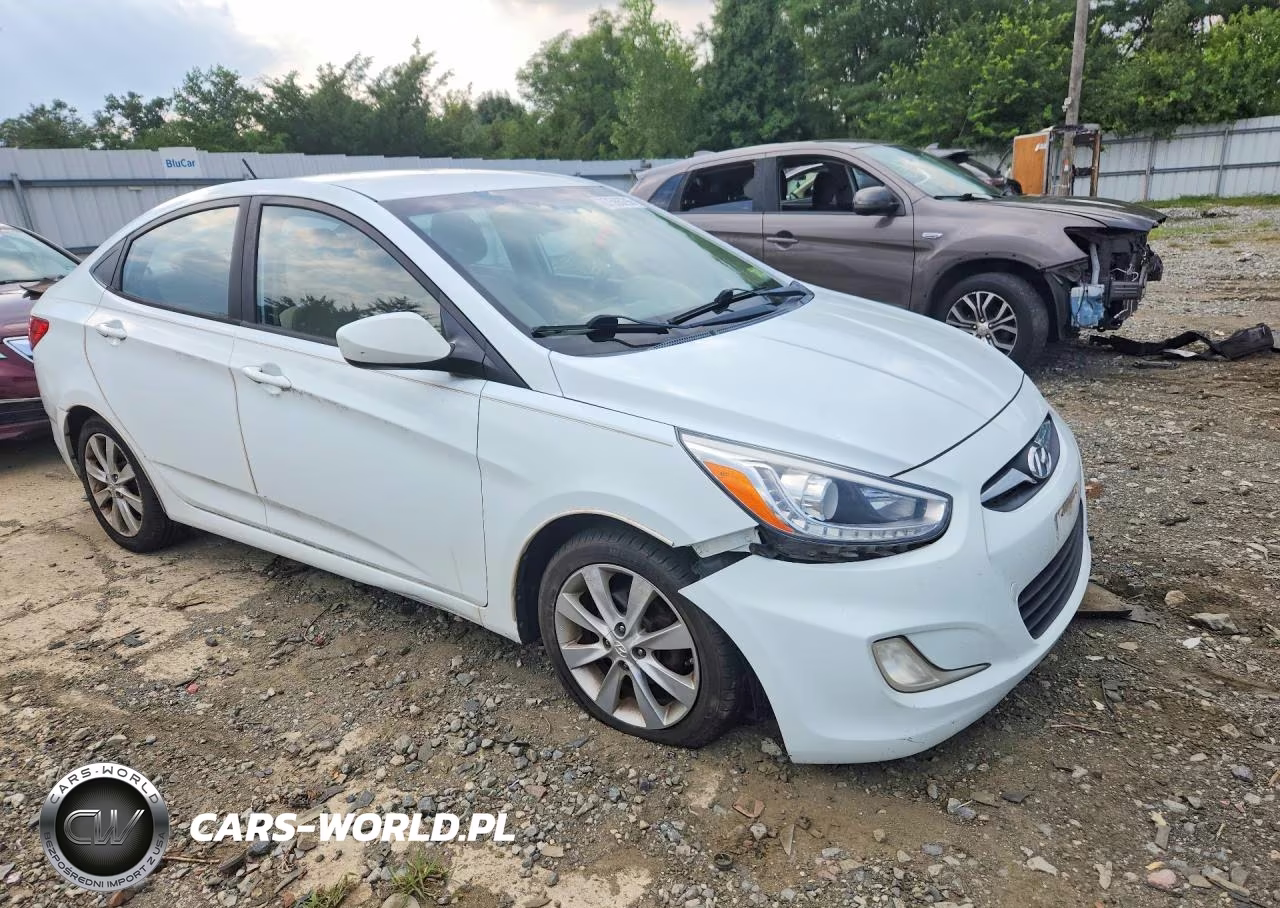 2014 Hyundai Accent Gls VIN:KMHCU4AE9EU588544 - 4