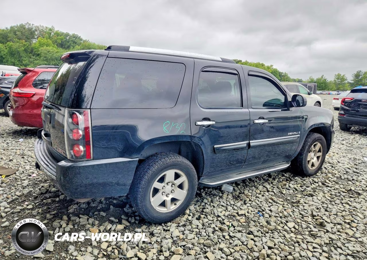 2007 GMC Yukon Denali VIN:1GKFK63877J272059 - 3