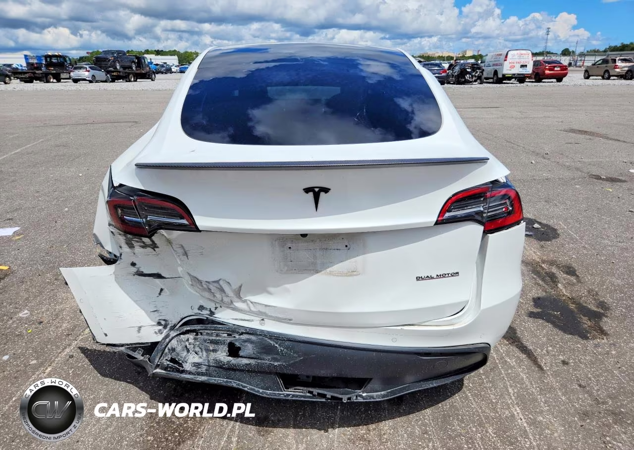 2022 Tesla Model Y VIN:7SAYGDEF7NF550407 - 6