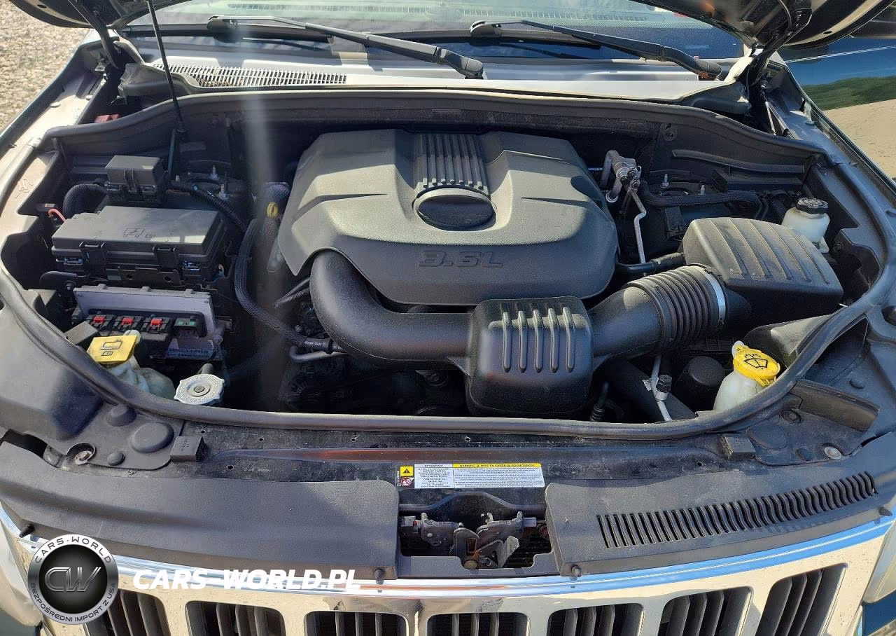 2011 Jeep Grand Cherokee Laredo VIN:1J4RS4GG7BC716675 - 11