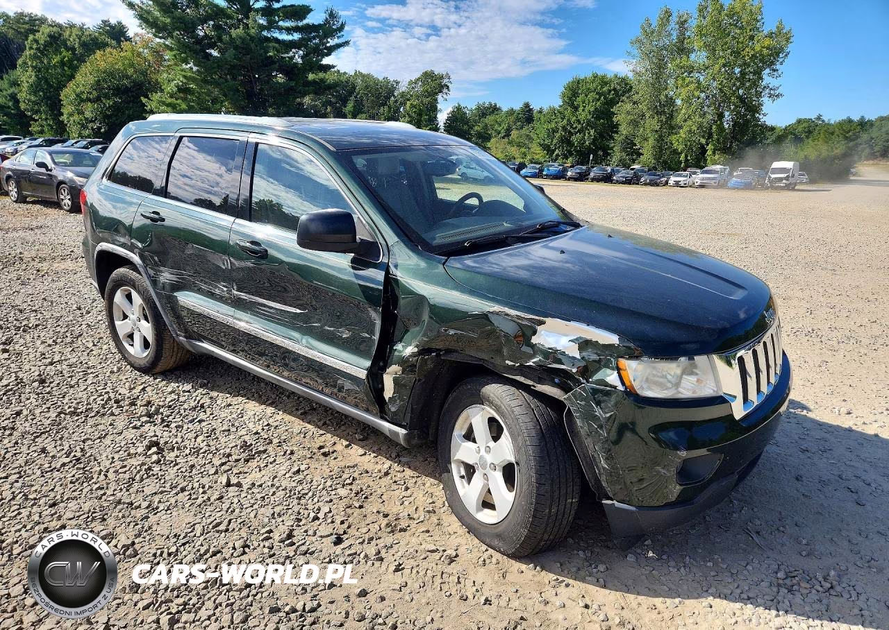 2011 Jeep Grand Cherokee Laredo VIN:1J4RS4GG7BC716675 - 4