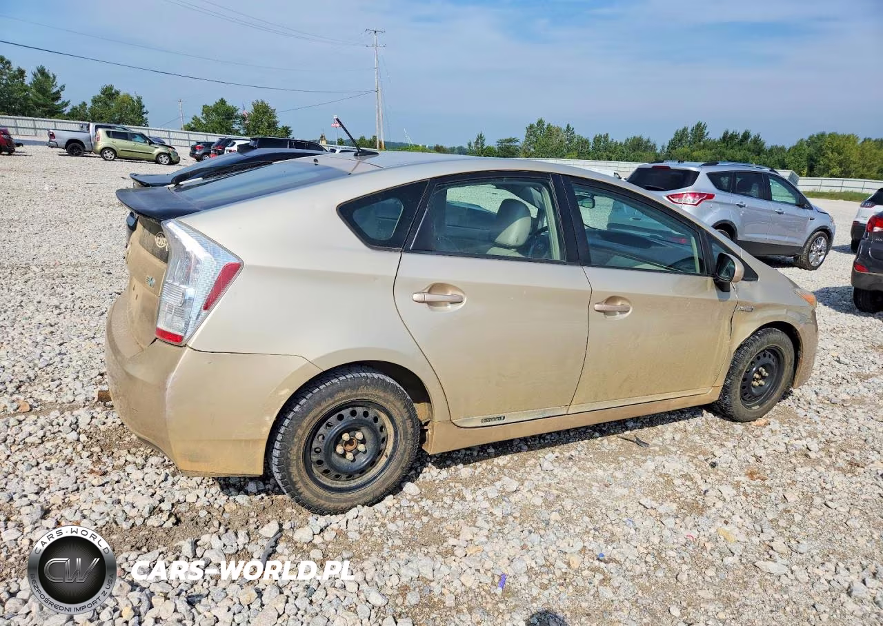 2011 Toyota Prius Two VIN:JTDKN3DU3B0323051 - 3
