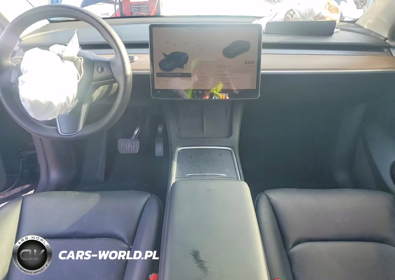 2025 Tesla Model Y VIN:7SAYGDEDXSF226832 - 8