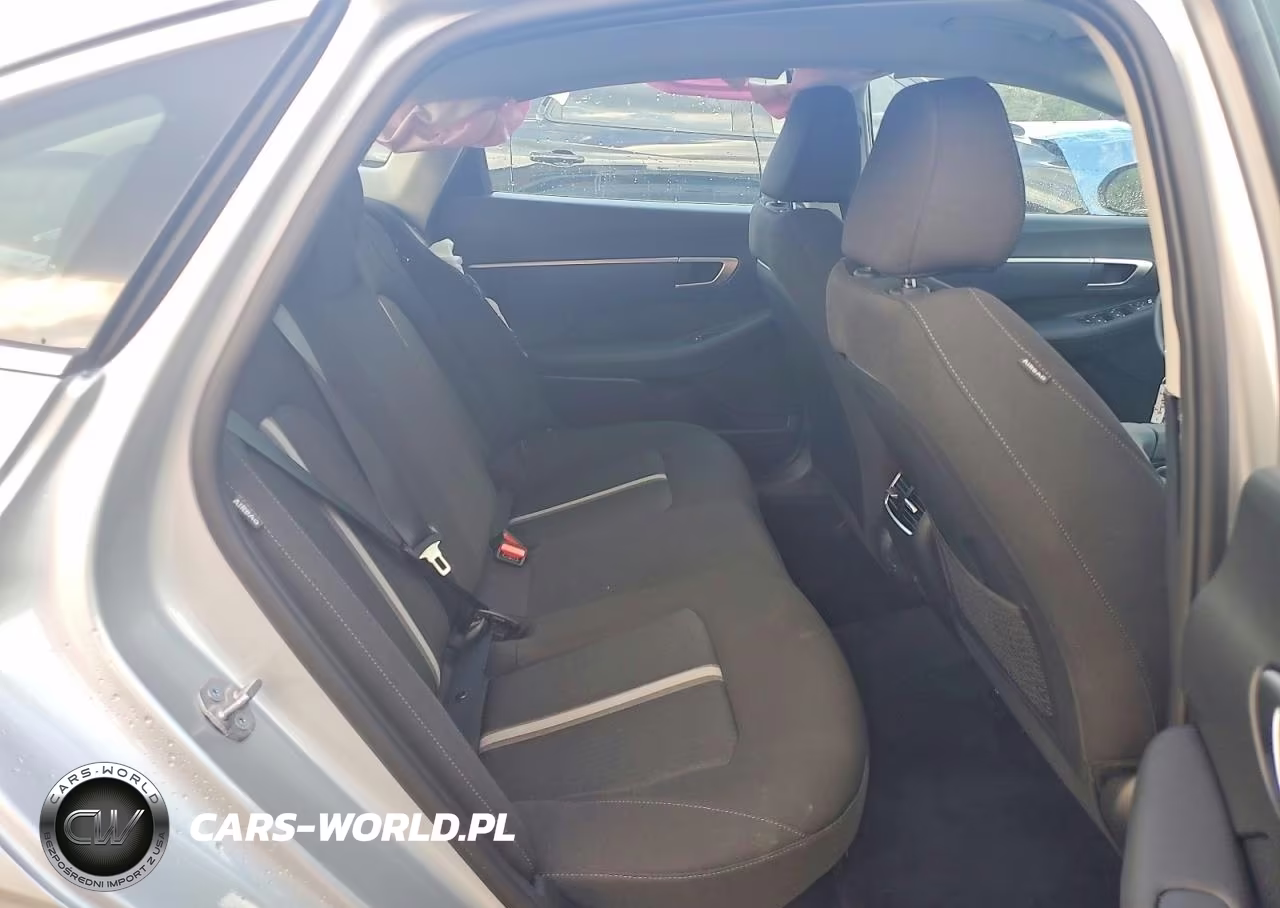 2026 Hyundai Sonata Hybrid Blue VIN:KMHL24JJXTA175291 - 10