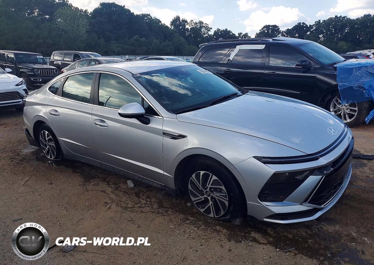 2026 Hyundai Sonata Hybrid Blue VIN:KMHL24JJXTA175291 - 4