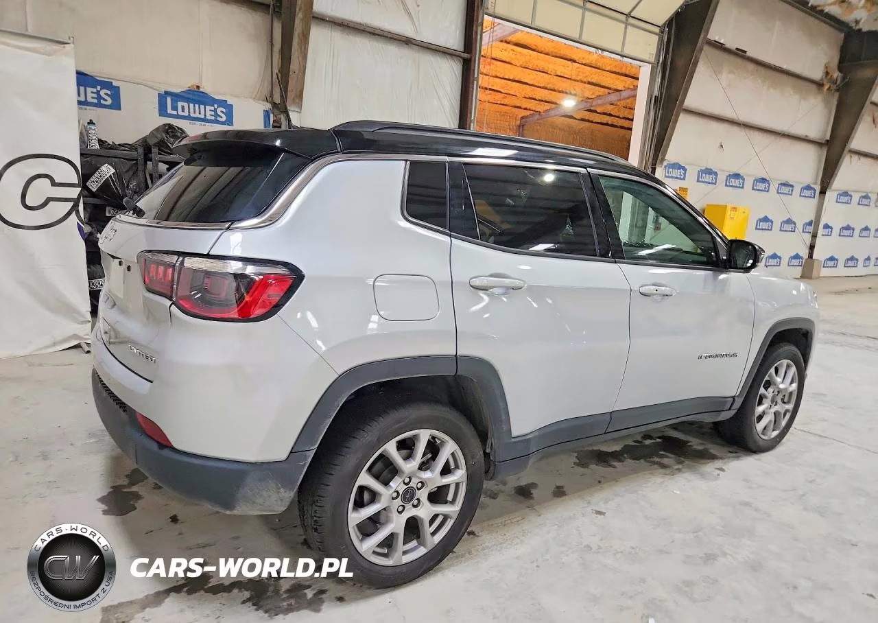 2025 Jeep Compass Limited VIN:3C4NJDCN5ST504972 - 3