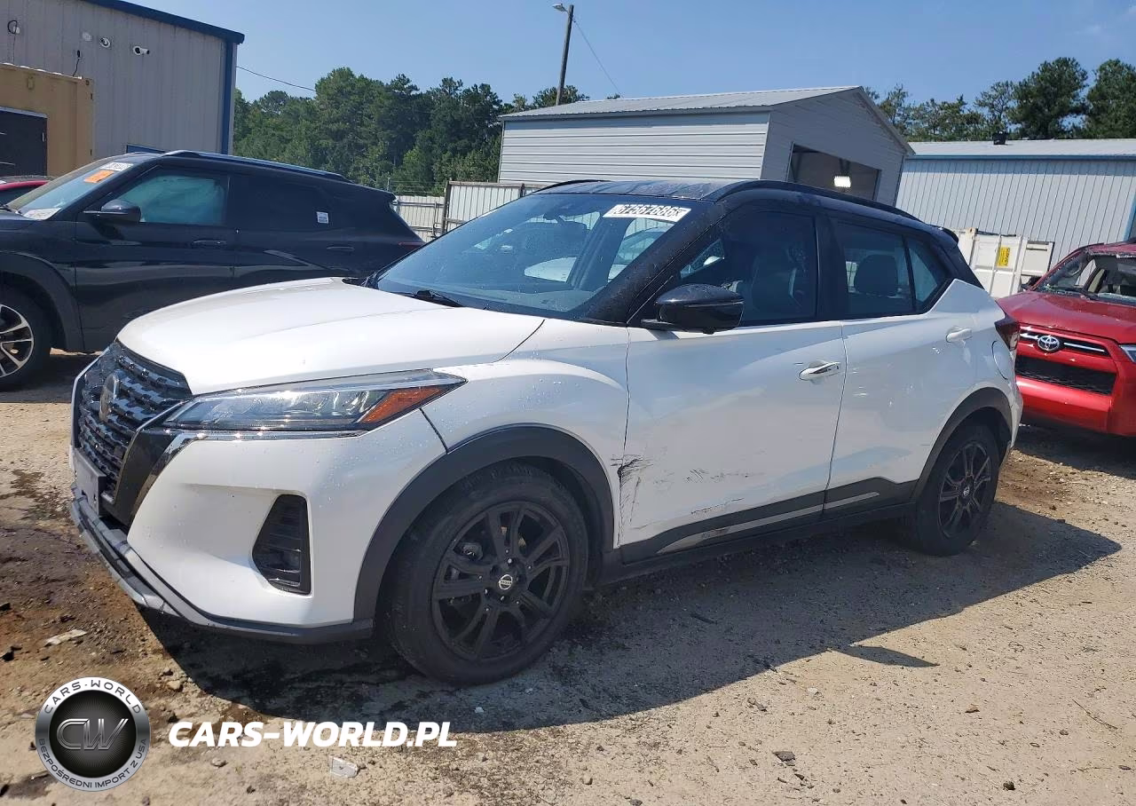 2021 Nissan Kicks Sr