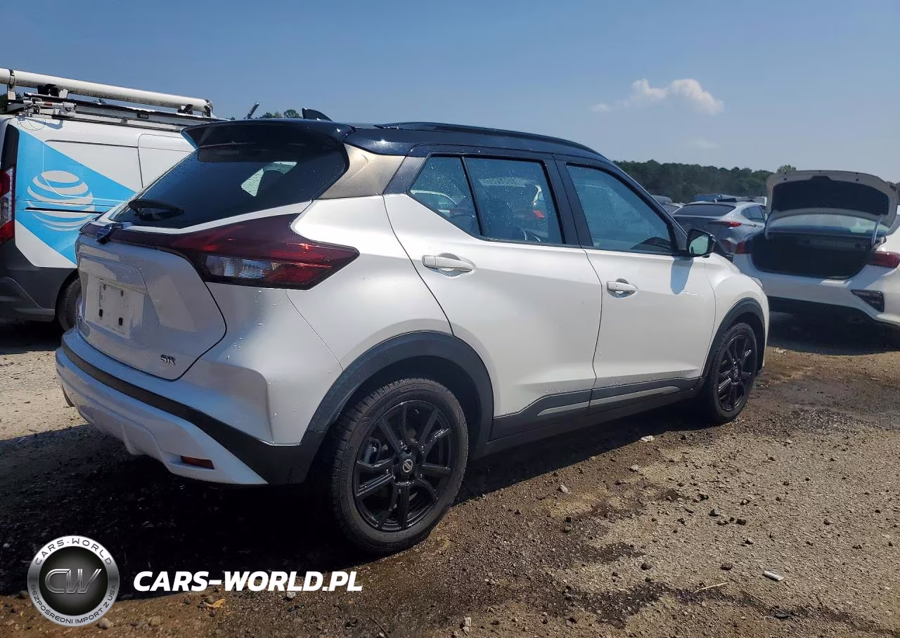 2021 Nissan Kicks Sr VIN:3N1CP5DV2ML512057 - 3