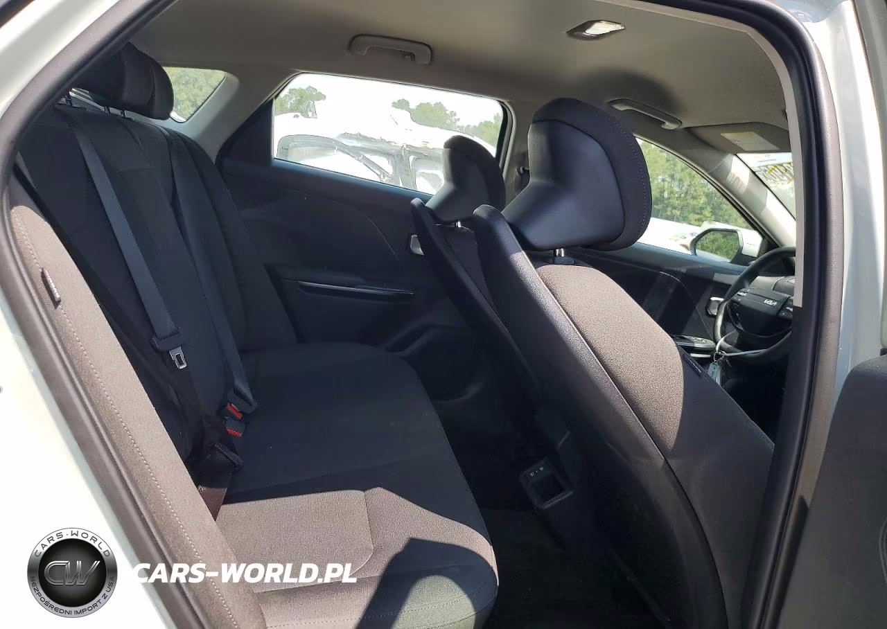 2026 Kia K4 Lxs VIN:3KPFT4DE1TE285494 - 10