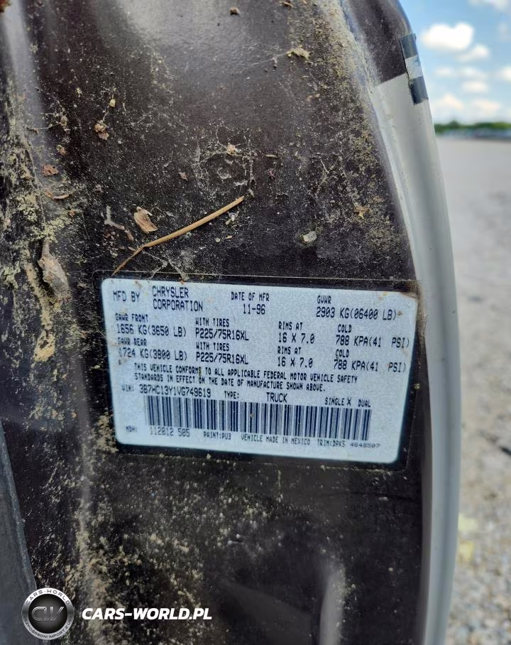 1997 Dodge Ram 1500 VIN:3B7HC13Y1VG749619 - 12