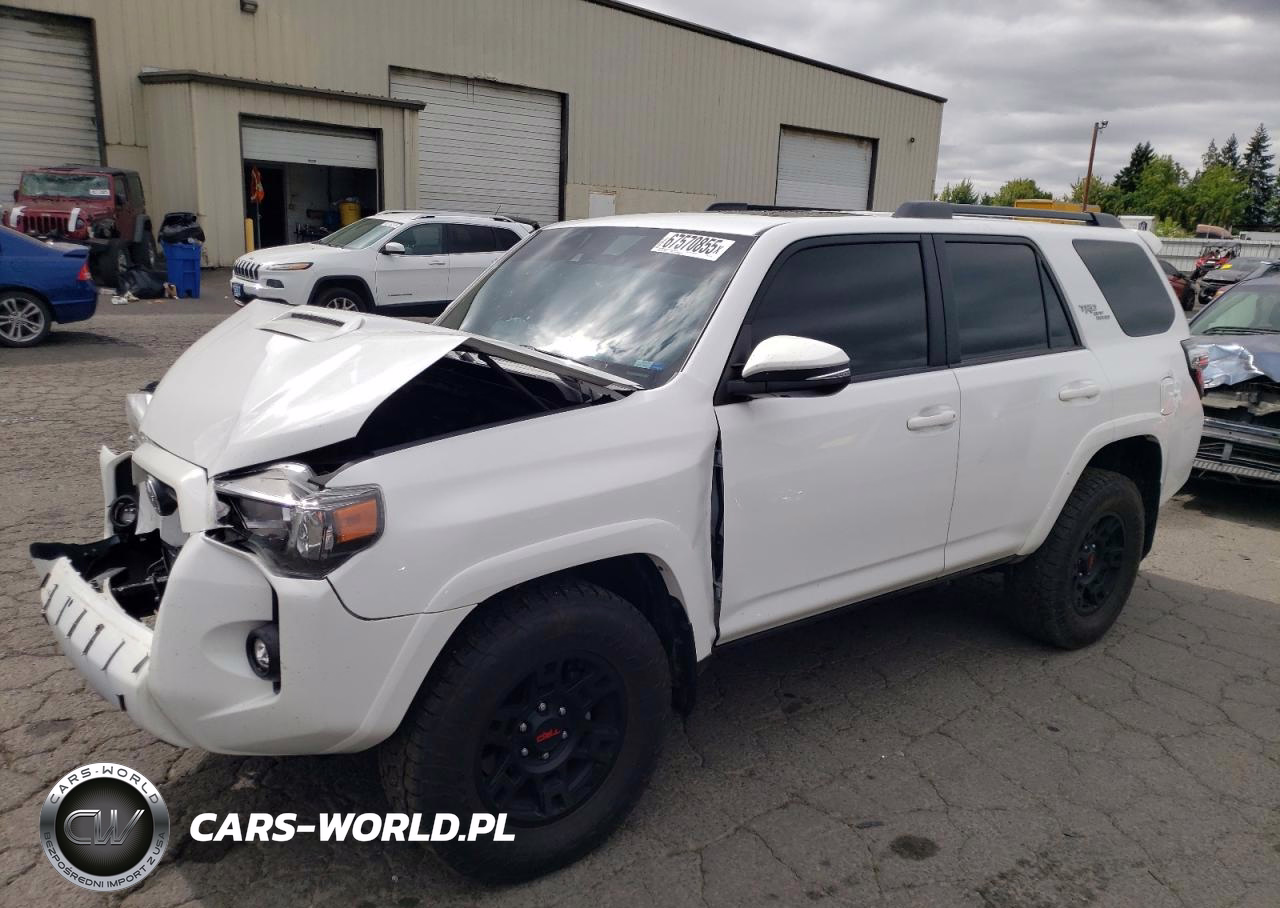 2023 Toyota 4Runner Se