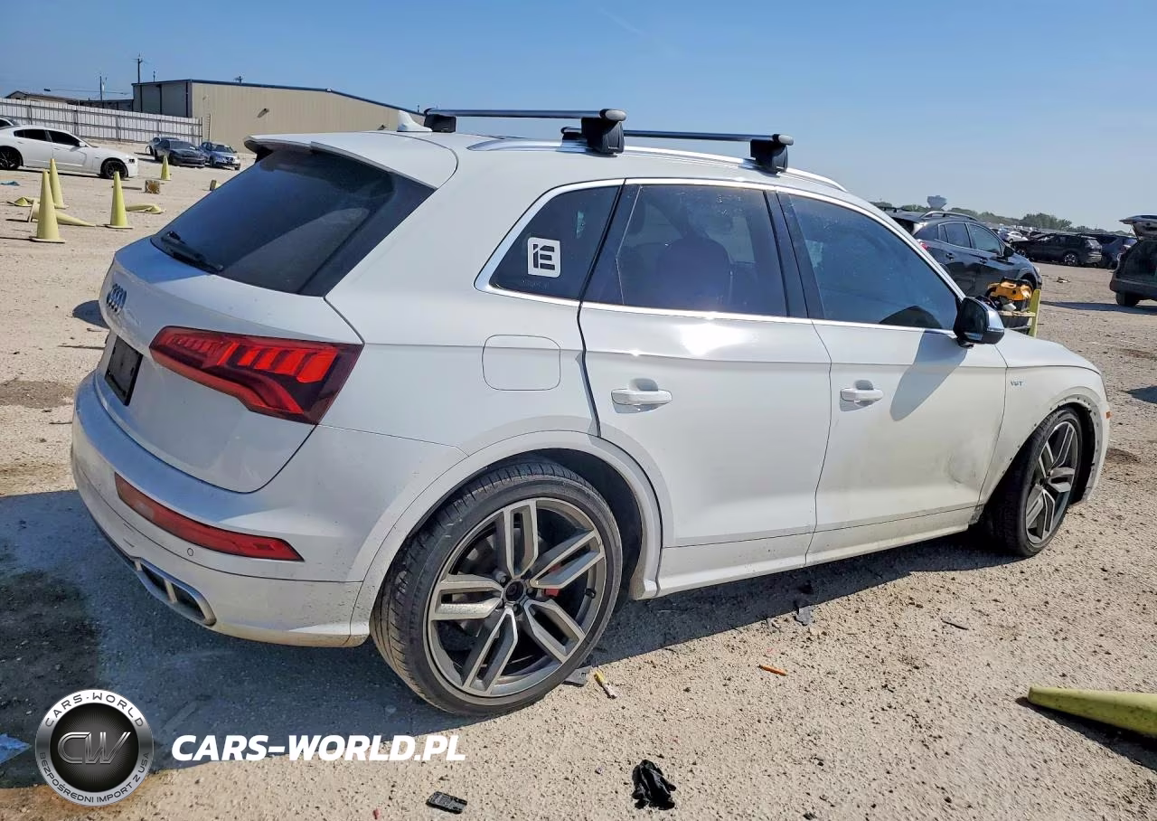 2018 Audi Sq5 Premium Plus VIN:WA1A4AFY9J2015480 - 3
