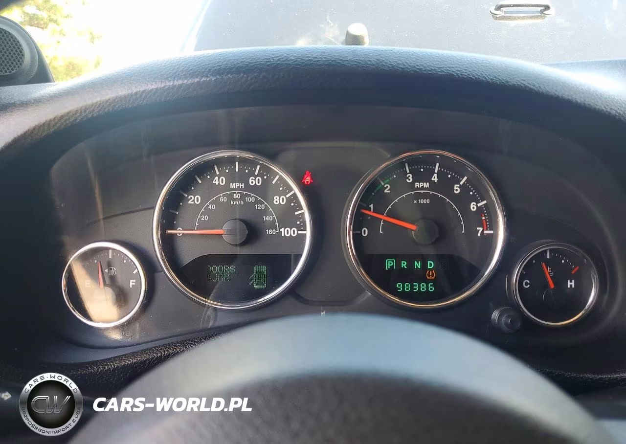 2012 Jeep Wrangler Unlimited Sahara VIN:1C4BJWEG1CL190165 - 9