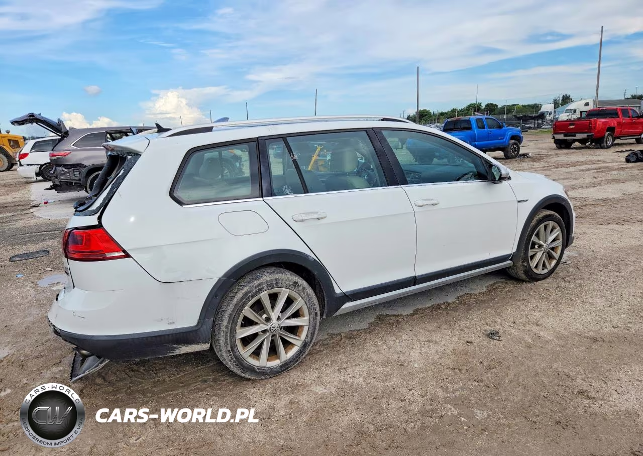 2017 Volkswagen Golf Alltrack S VIN:3VWH17AU1HM507912 - 3
