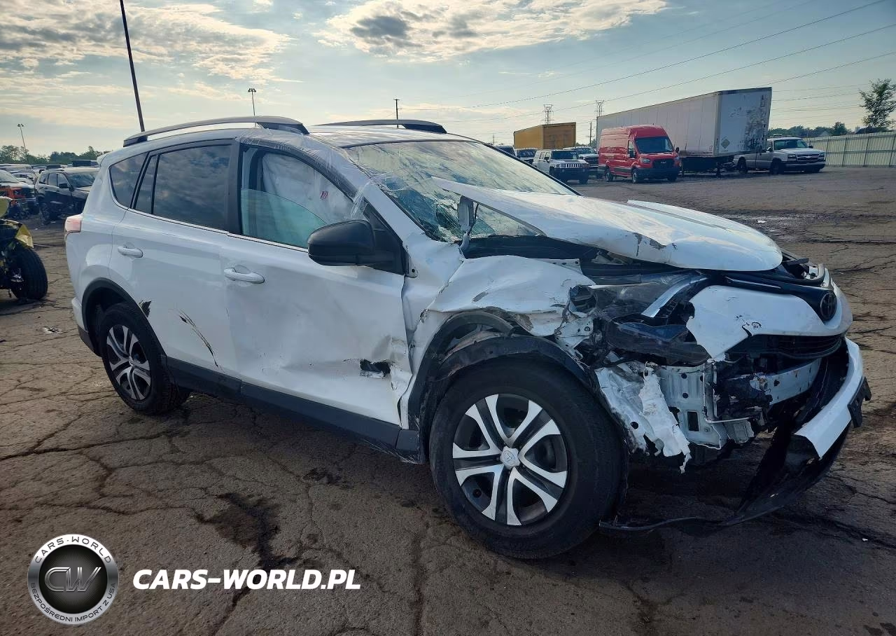 2018 Toyota Rav4 Le VIN:2T3BFREV3JW757620 - 4