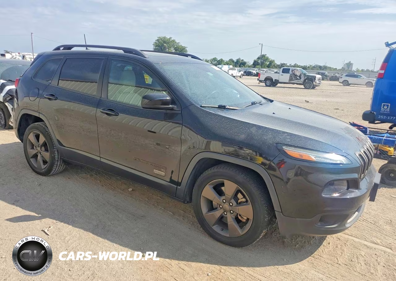 2016 Jeep Cherokee Latitude VIN:1C4PJLCB7GW293574 - 4