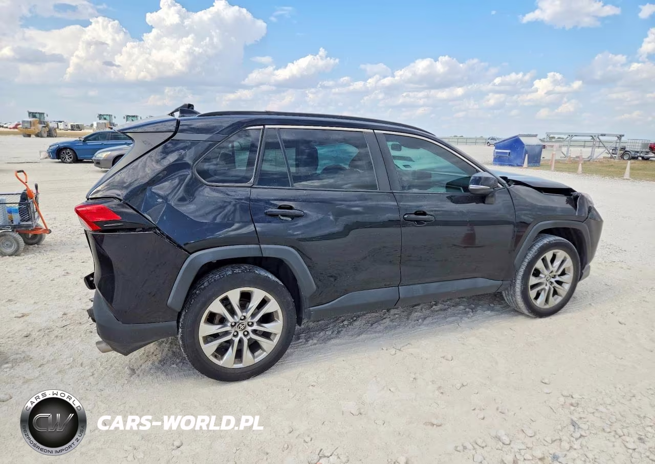 2021 Toyota Rav4 Xle Premium VIN:2T3C1RFV3MC165500 - 3