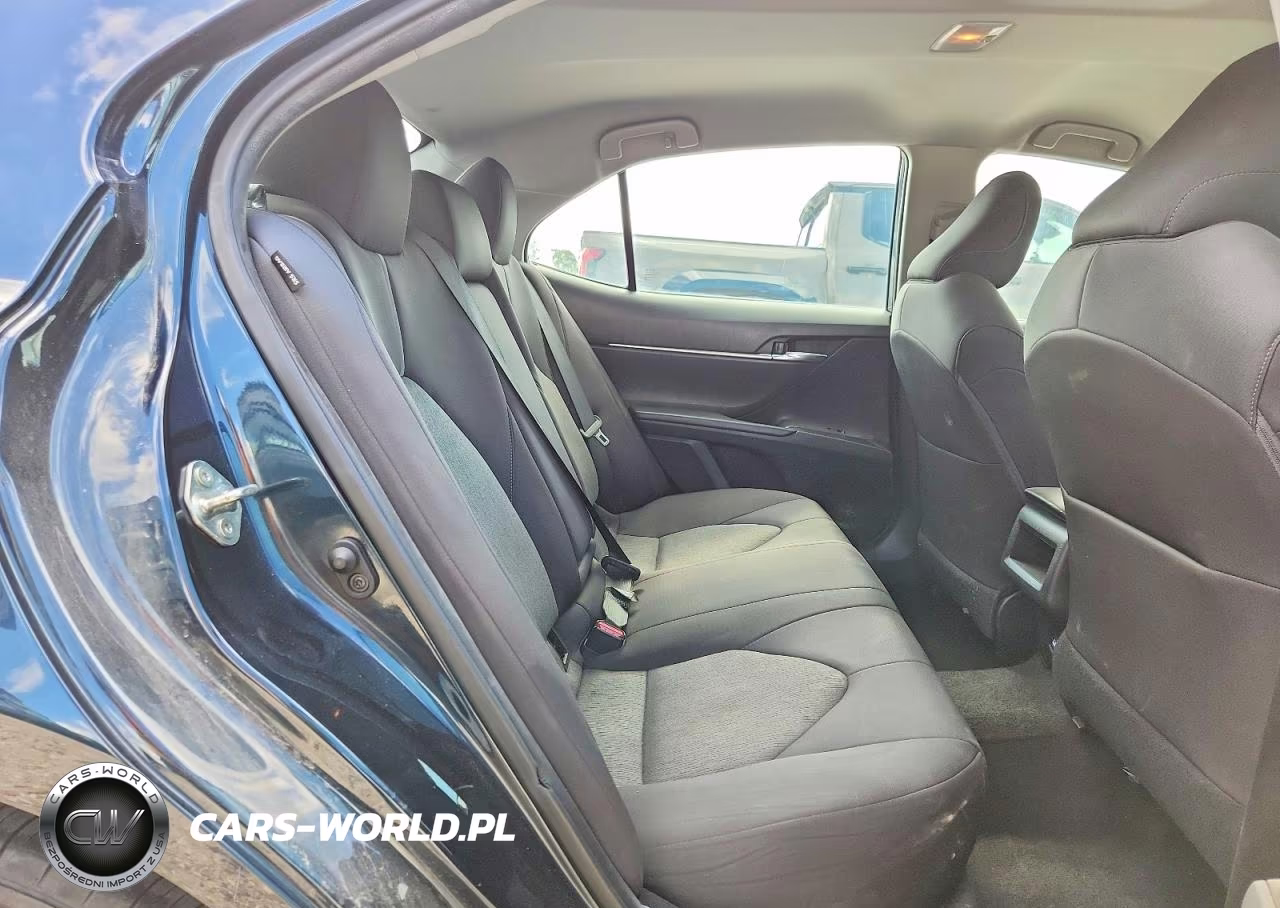 2021 Toyota Camry Le VIN:4T1C11AK1MU611701 - 10