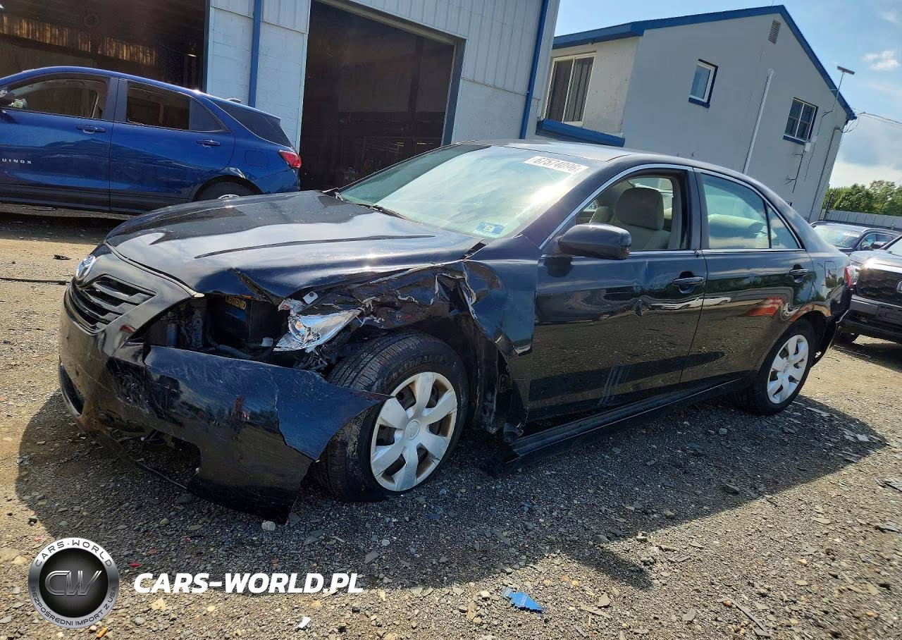 2009 Toyota Camry Le – zdjęcie 1 z 12