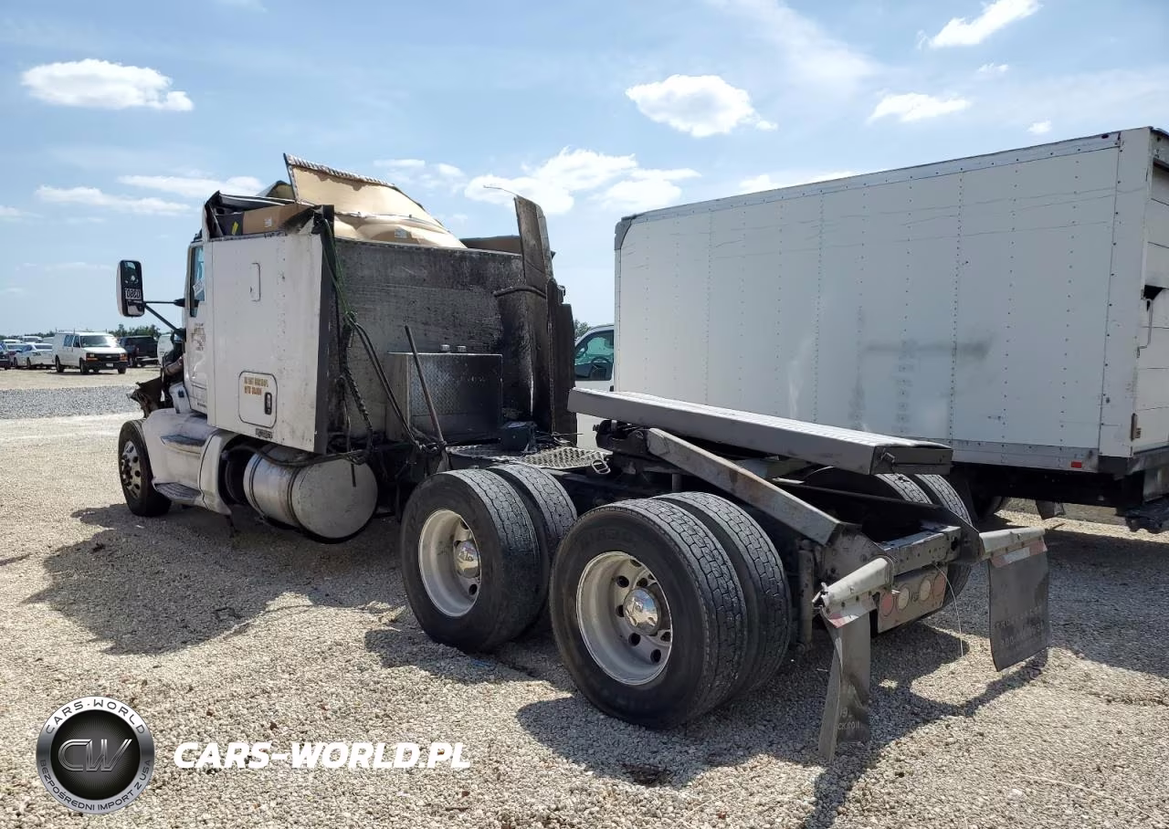 2014 Kenworth T660 Semi Truck VIN:1XKADP9X4EJ391046 - 3