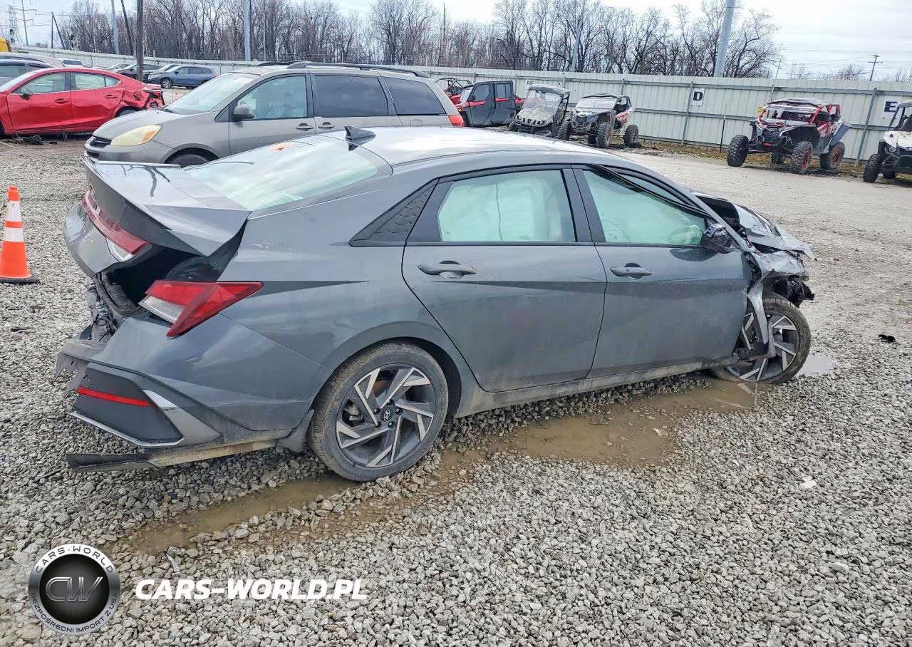 2025 Hyundai Elantra Sel Sport VIN:KMHLM4DG1SU969846 - 3
