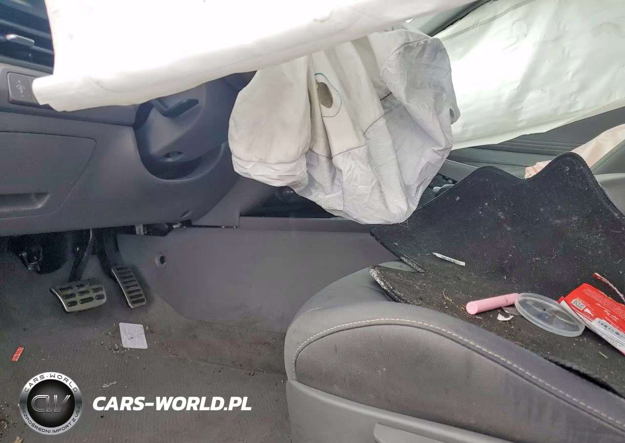 2025 Hyundai Elantra Sel Sport VIN:KMHLM4DG1SU969846 - 9