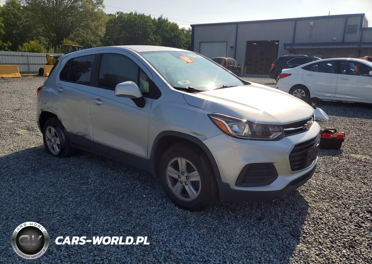 2020 Chevrolet Trax Ls VIN:3GNCJNSB7LL129048 - 4