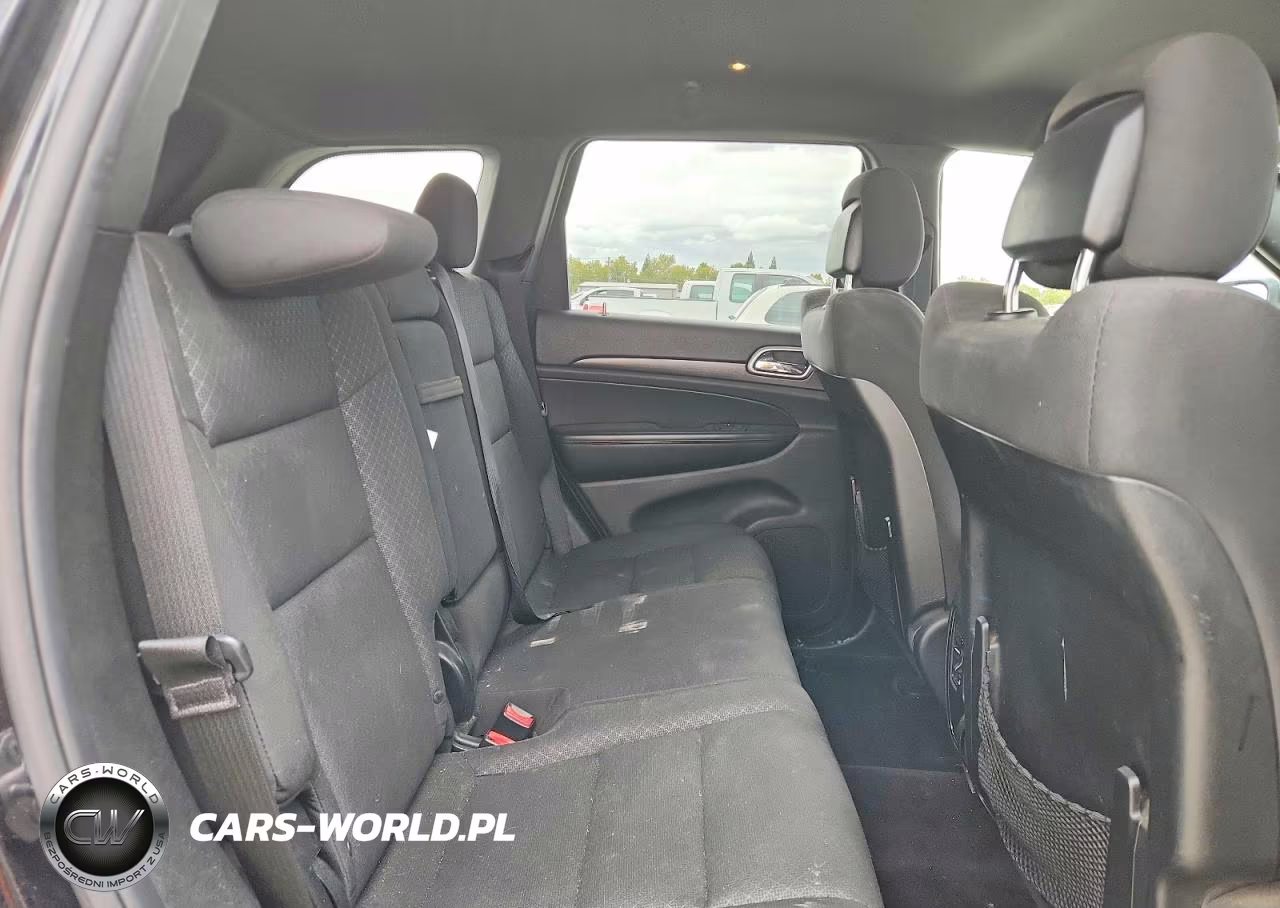 2018 Jeep Grand Cherokee Laredo VIN:1C4RJFAG2JC268163 - 11