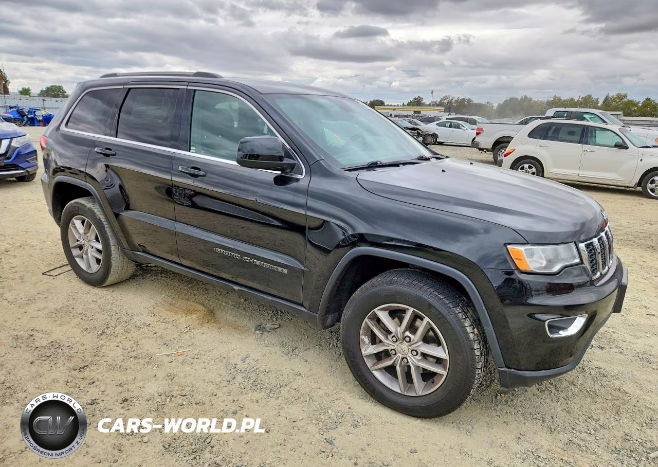 2018 Jeep Grand Cherokee Laredo VIN:1C4RJFAG2JC268163 - 4