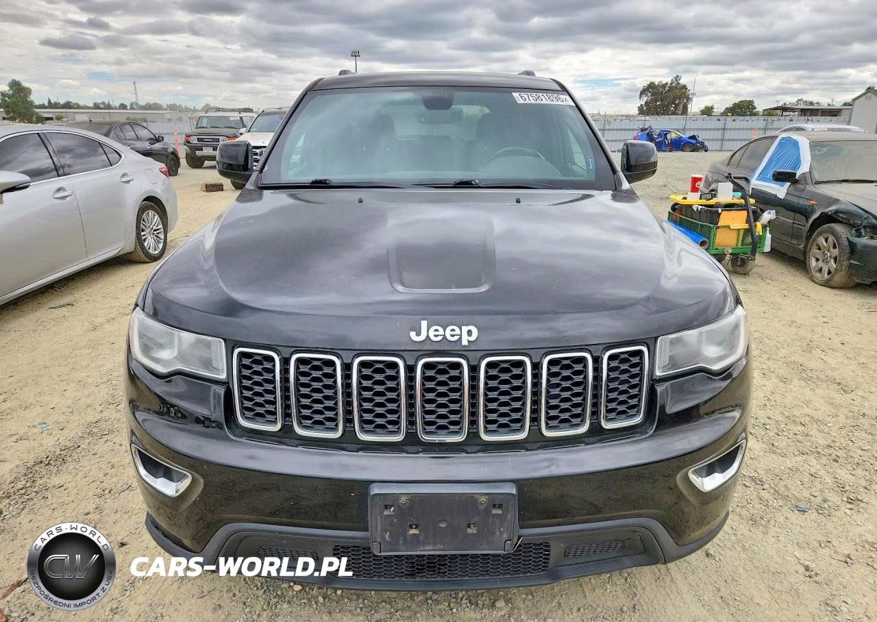 2018 Jeep Grand Cherokee Laredo VIN:1C4RJFAG2JC268163 - 5