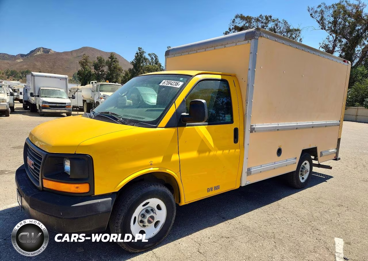 2008 GMC Savana Box Truck