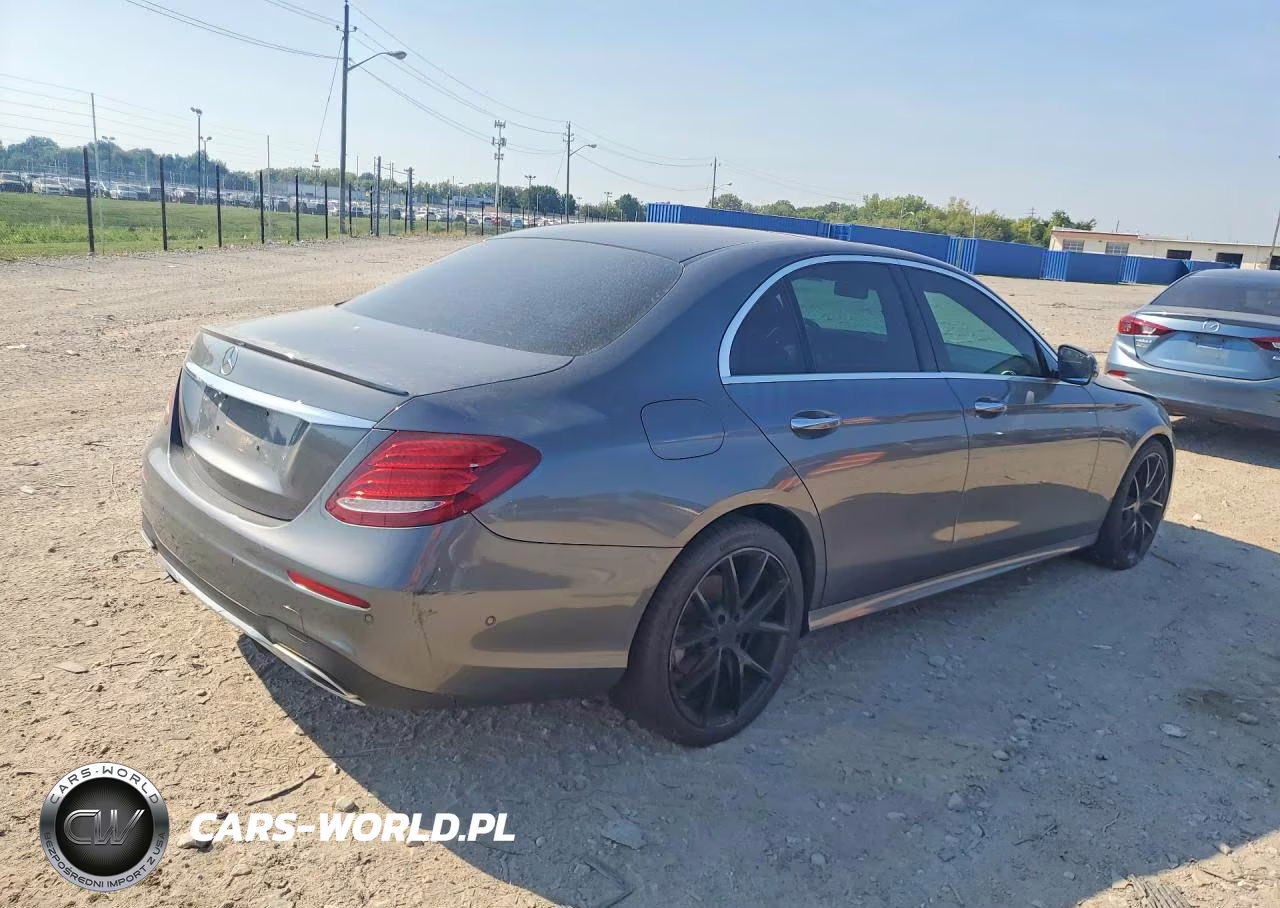 2019 Mercedes-Benz E 300 VIN:WDDZF4JB2KA673453 - 3