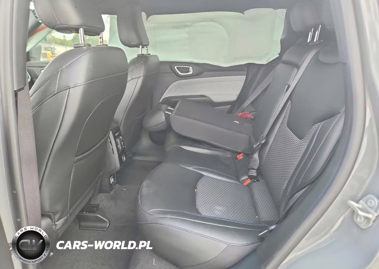 2024 Jeep Compass Latitude VIN:3C4NJDBN0RT576223 - 11