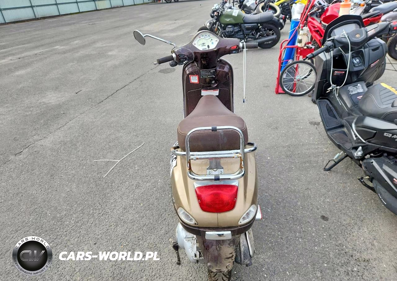 2011 Vespa Lx 150Ie VIN:ZAPM688F4B5000787 - 4