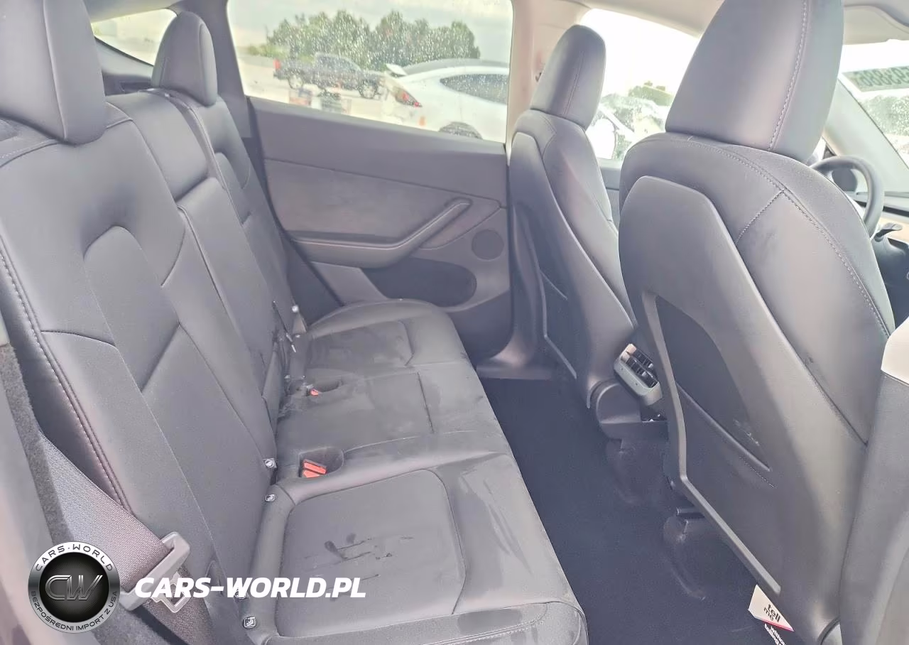 2025 Tesla Model Y VIN:7SAYGDED5SA338712 - 10
