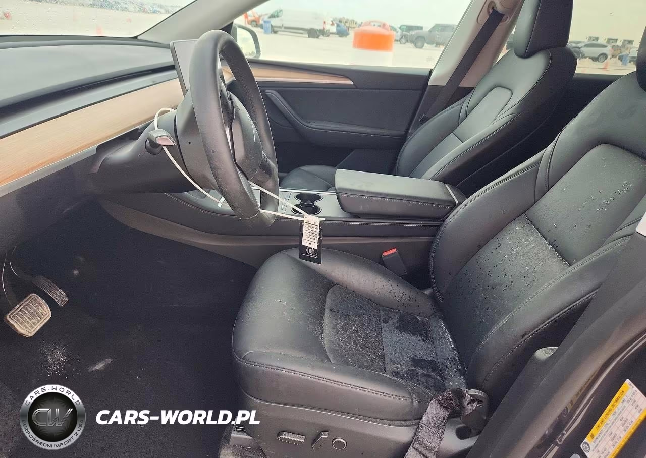 2025 Tesla Model Y VIN:7SAYGDED5SA338712 - 7