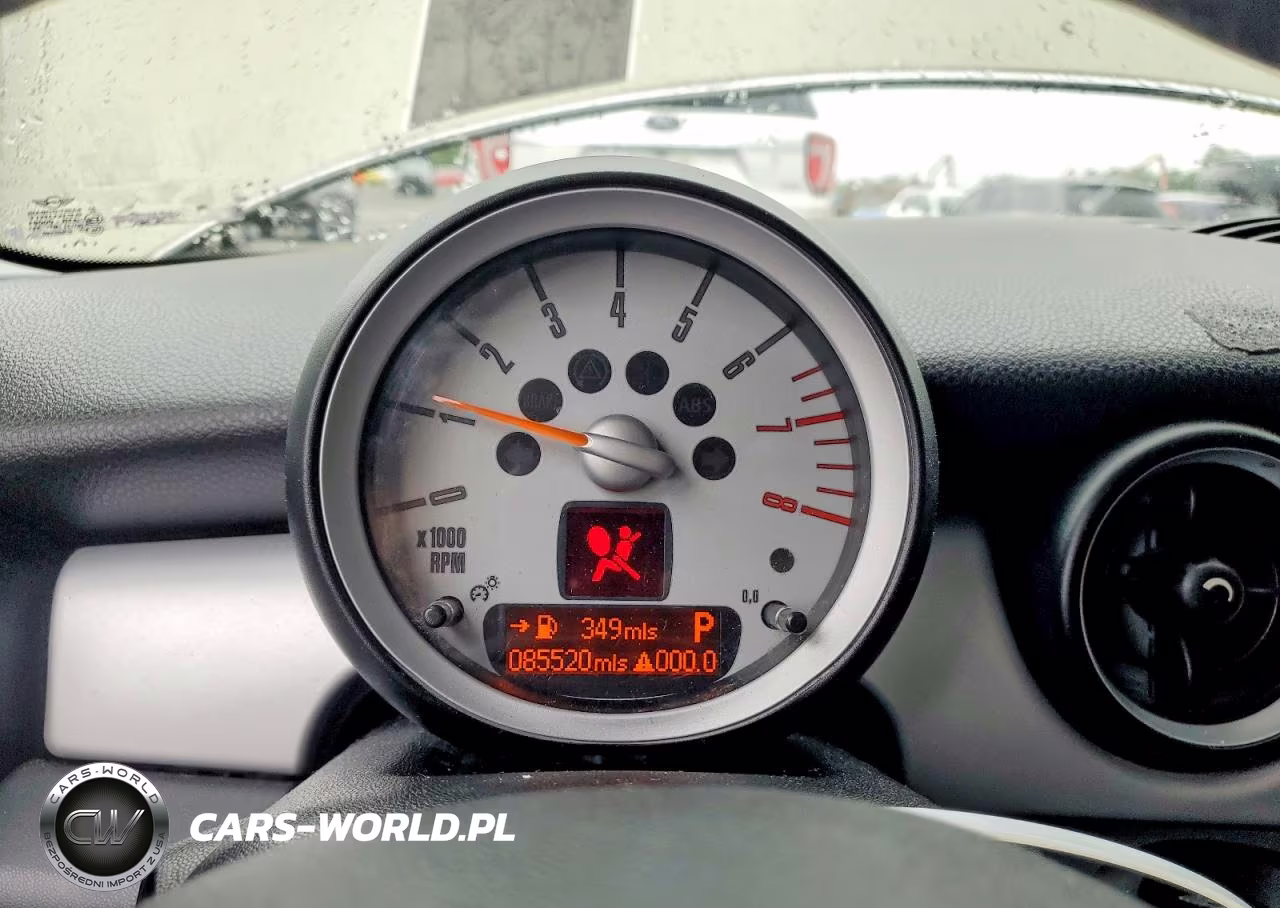 2010 Mini Cooper VIN:WMWMF3C58ATZ61502 - 9