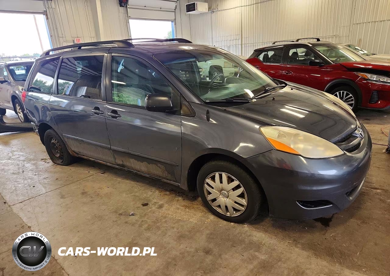 2009 Toyota Sienna Le 8-Passenger VIN:5TDZK23C39S270157 - 4