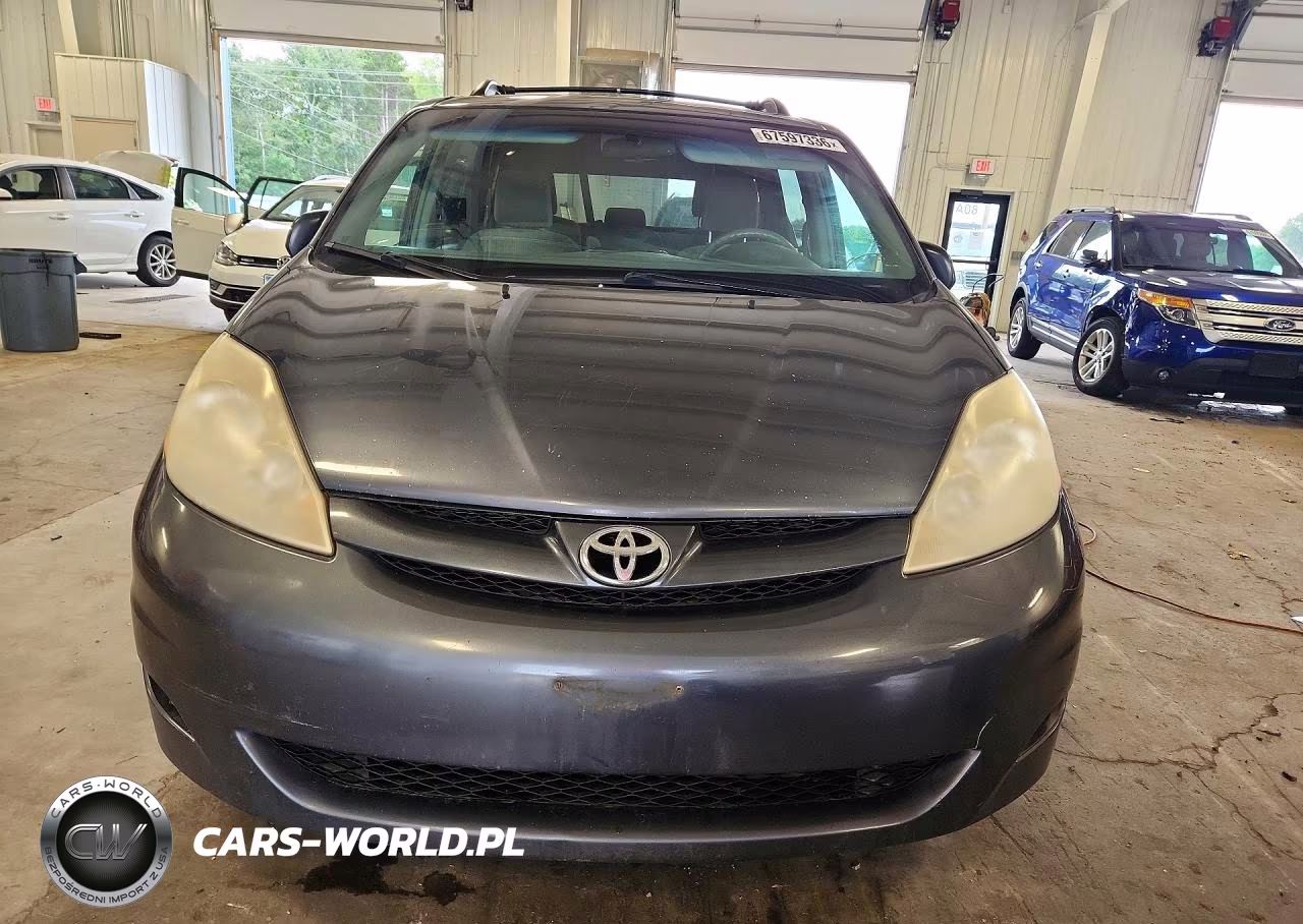 2009 Toyota Sienna Le 8-Passenger VIN:5TDZK23C39S270157 - 5