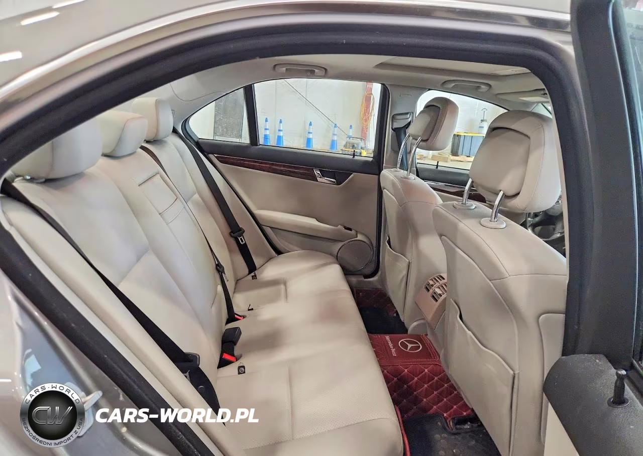 2010 Mercedes-Benz C 300 4Matic VIN:WDDGF8BB7AR129320 - 10