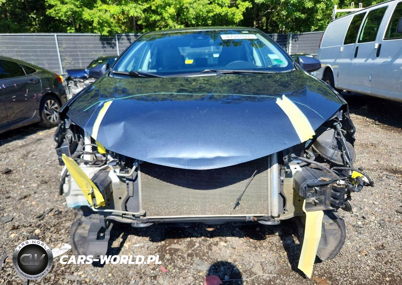 2017 Toyota Corolla Le VIN:2T1BURHE0HC922075 - 5