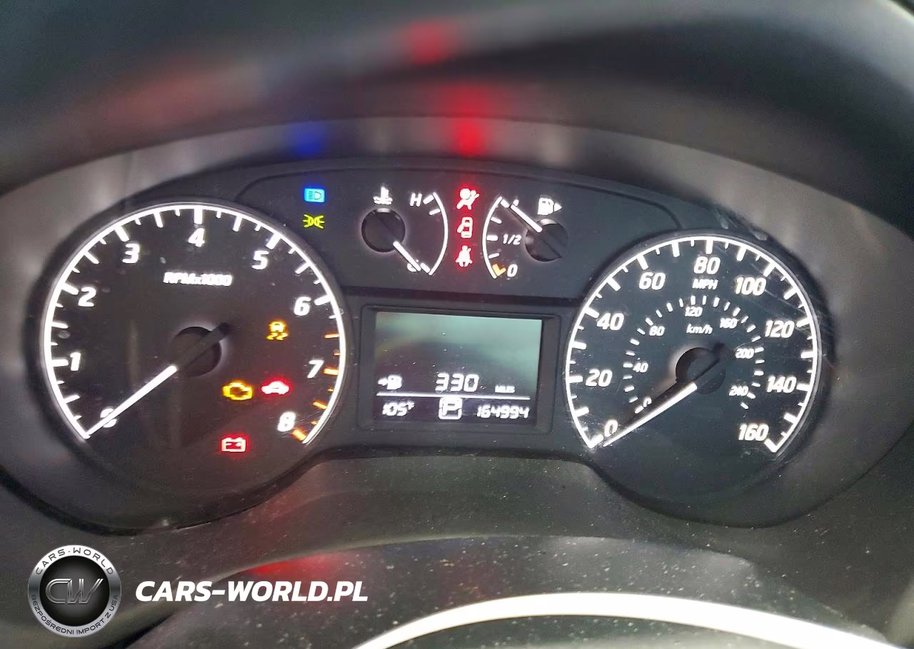 2016 Nissan Sentra S VIN:3N1AB7AP1GY300913 - 9