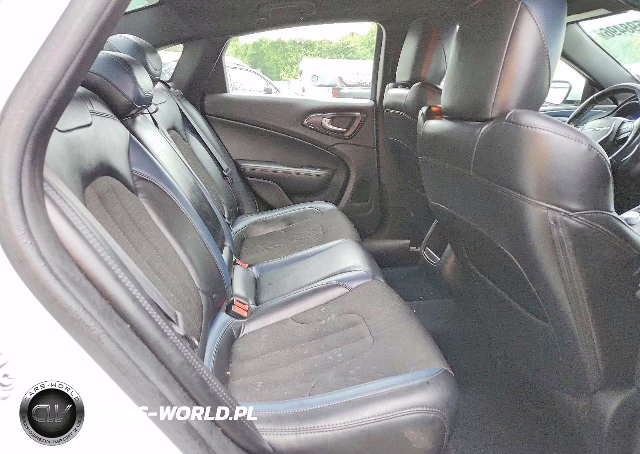 2015 Chrysler 200 S VIN:1C3CCCBB3FN648128 - 10