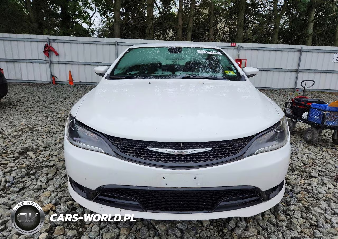 2015 Chrysler 200 S VIN:1C3CCCBB3FN648128 - 5