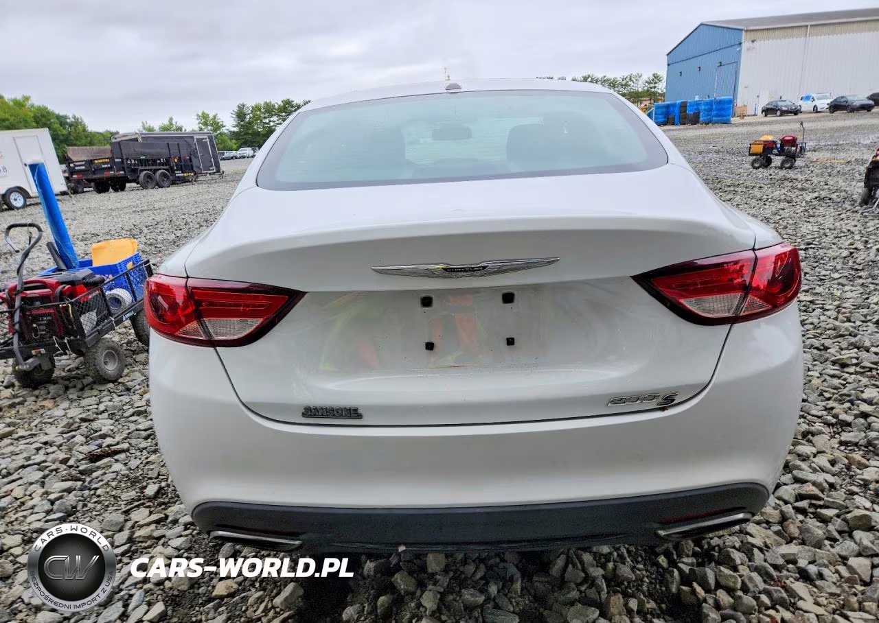 2015 Chrysler 200 S VIN:1C3CCCBB3FN648128 - 6