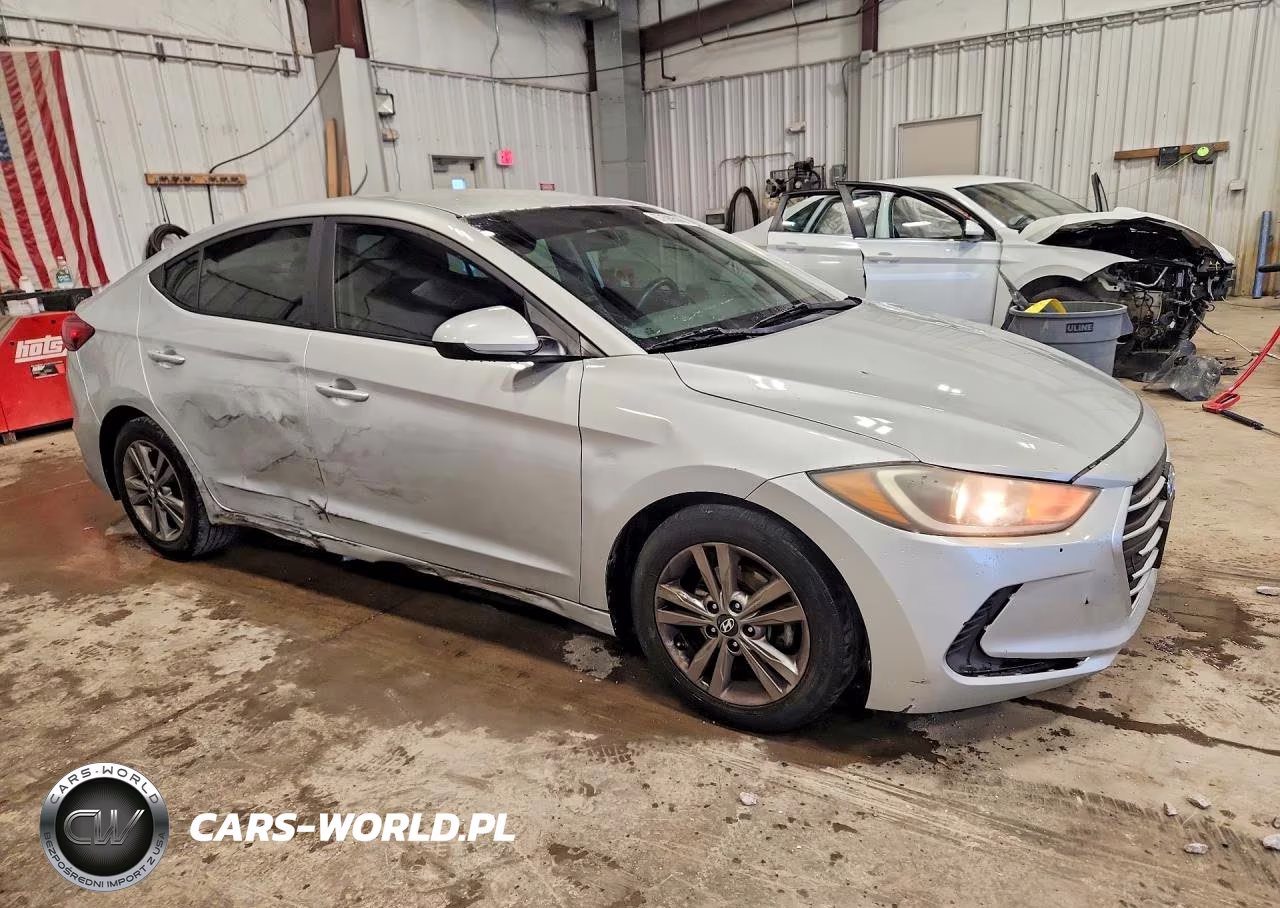 2018 Hyundai Elantra Sel VIN:5NPD84LF4JH297179 - 4